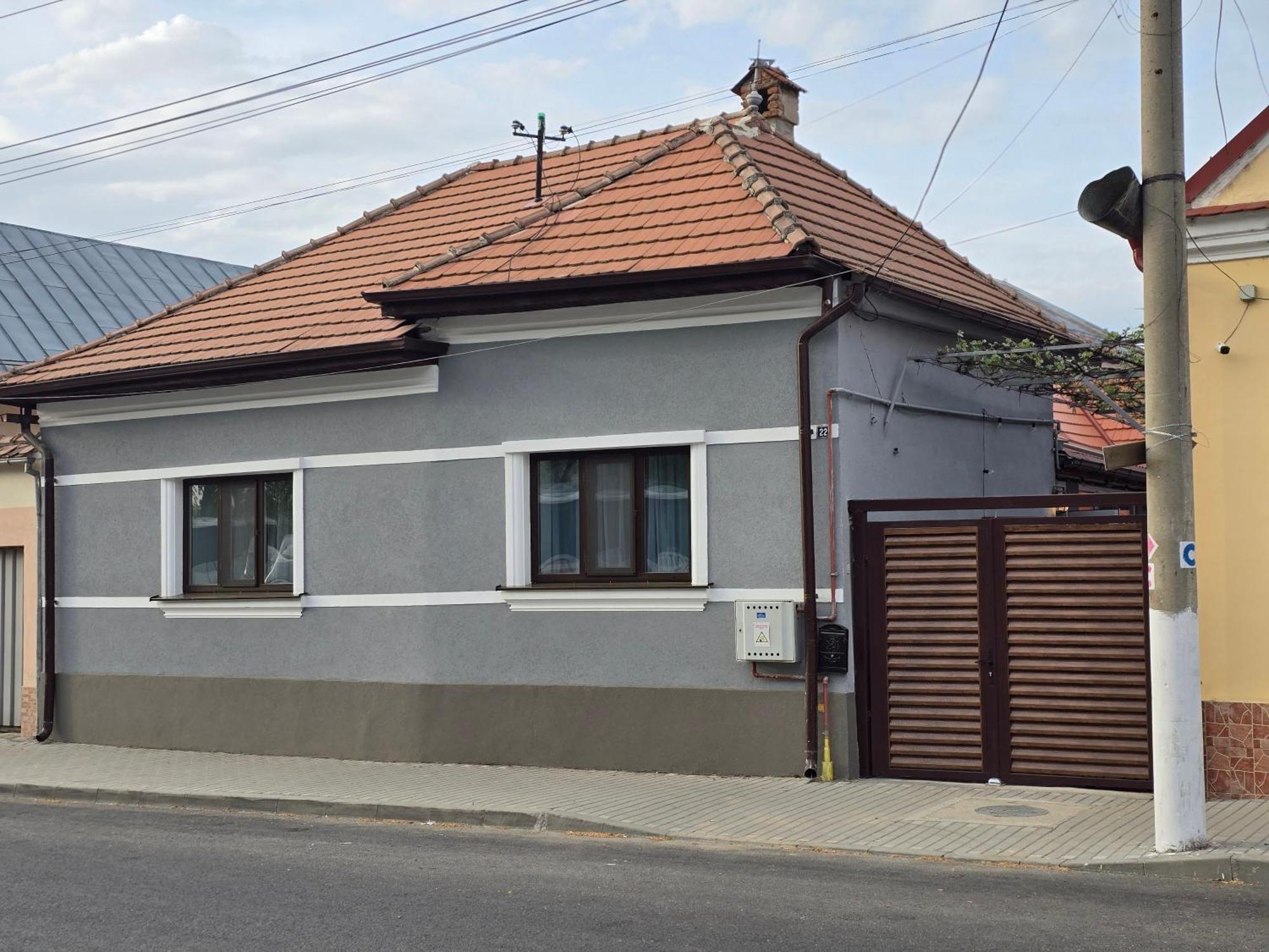 Homestay Eldi House
